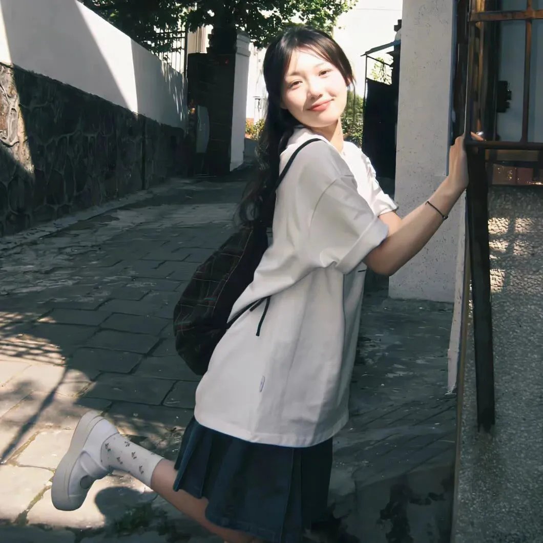 魔衣海报