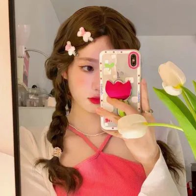 三女性海报